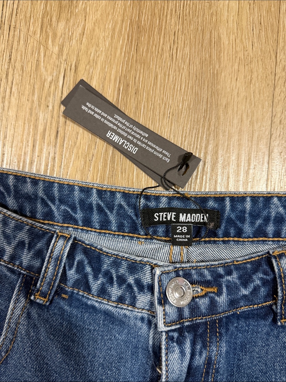 Steve Madden Dark Blue Distressed Denim Shorts with Paint Detail size 28 - Picture 2 of 4
